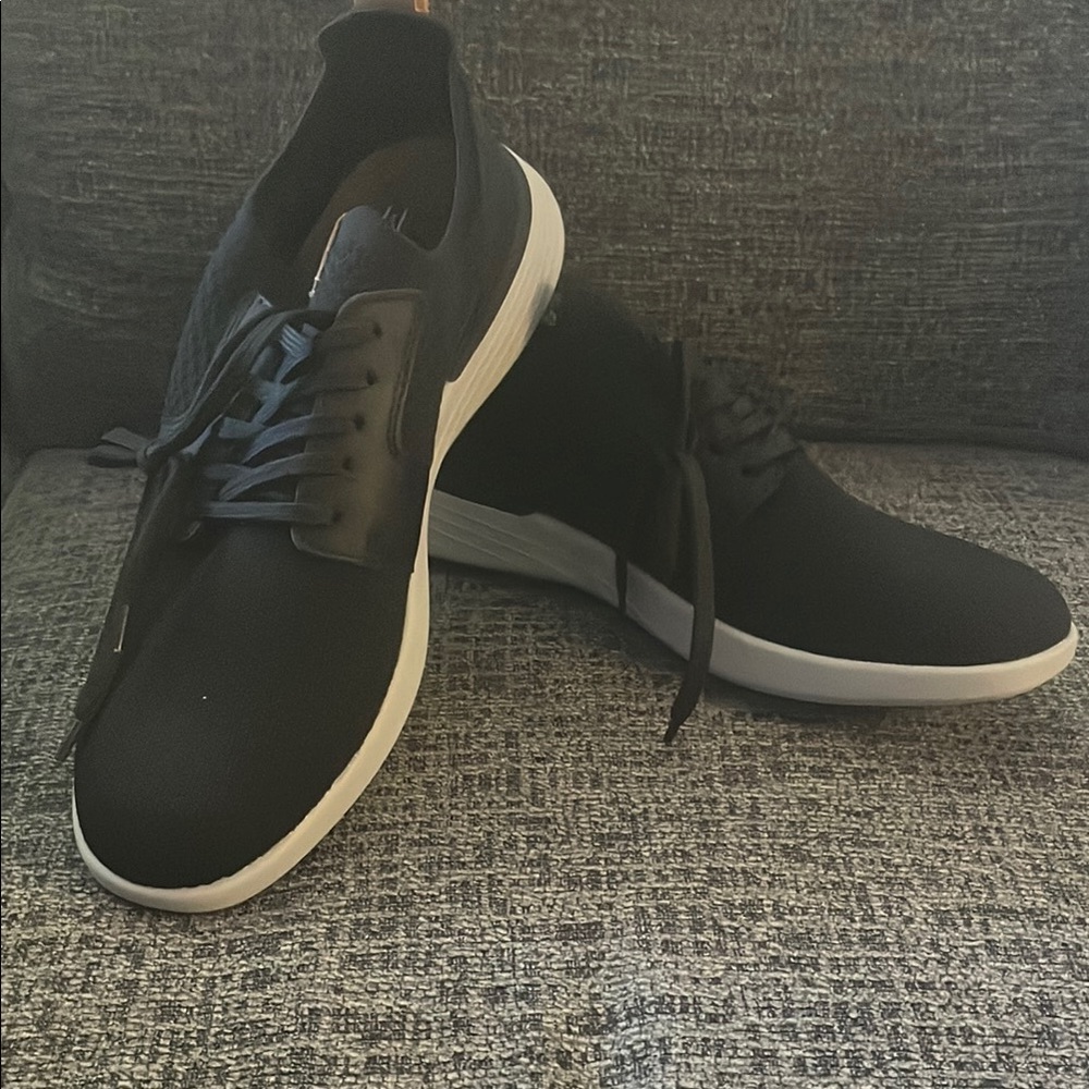 Izod Black Sneakers with Canvas Upper and Lace-Up Design